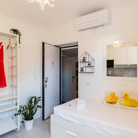 Commenda White Milano