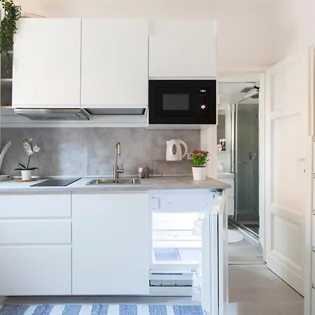 Commenda White Daire