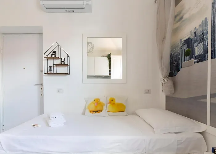 Commenda White Apartment *