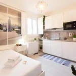 דירה Commenda White